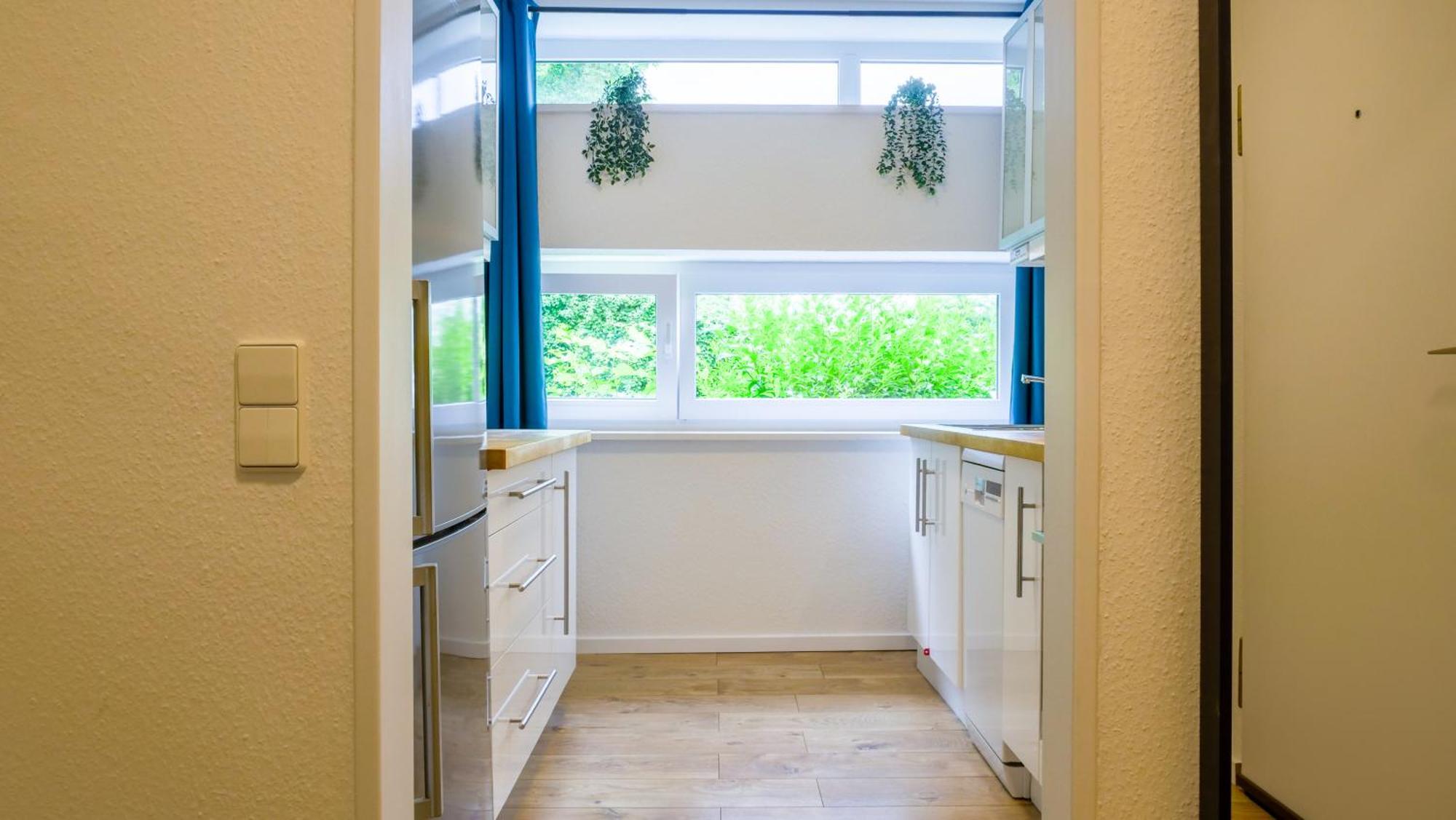 Gross, Modern, Zentrumsnah Mit Parkplatz Und Garten Ulm Exterior photo